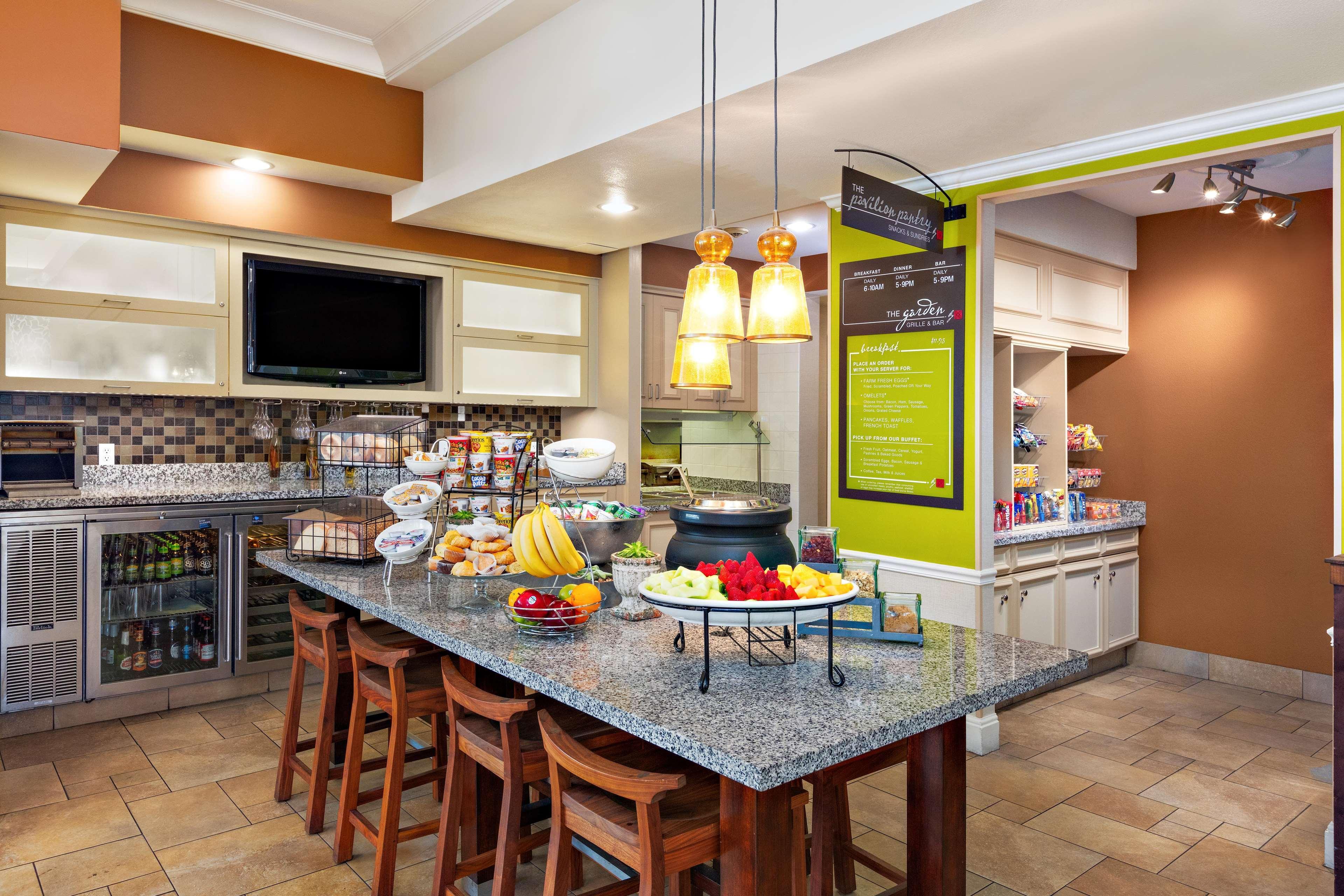 Hilton Garden Inn Folsom Exterior photo
