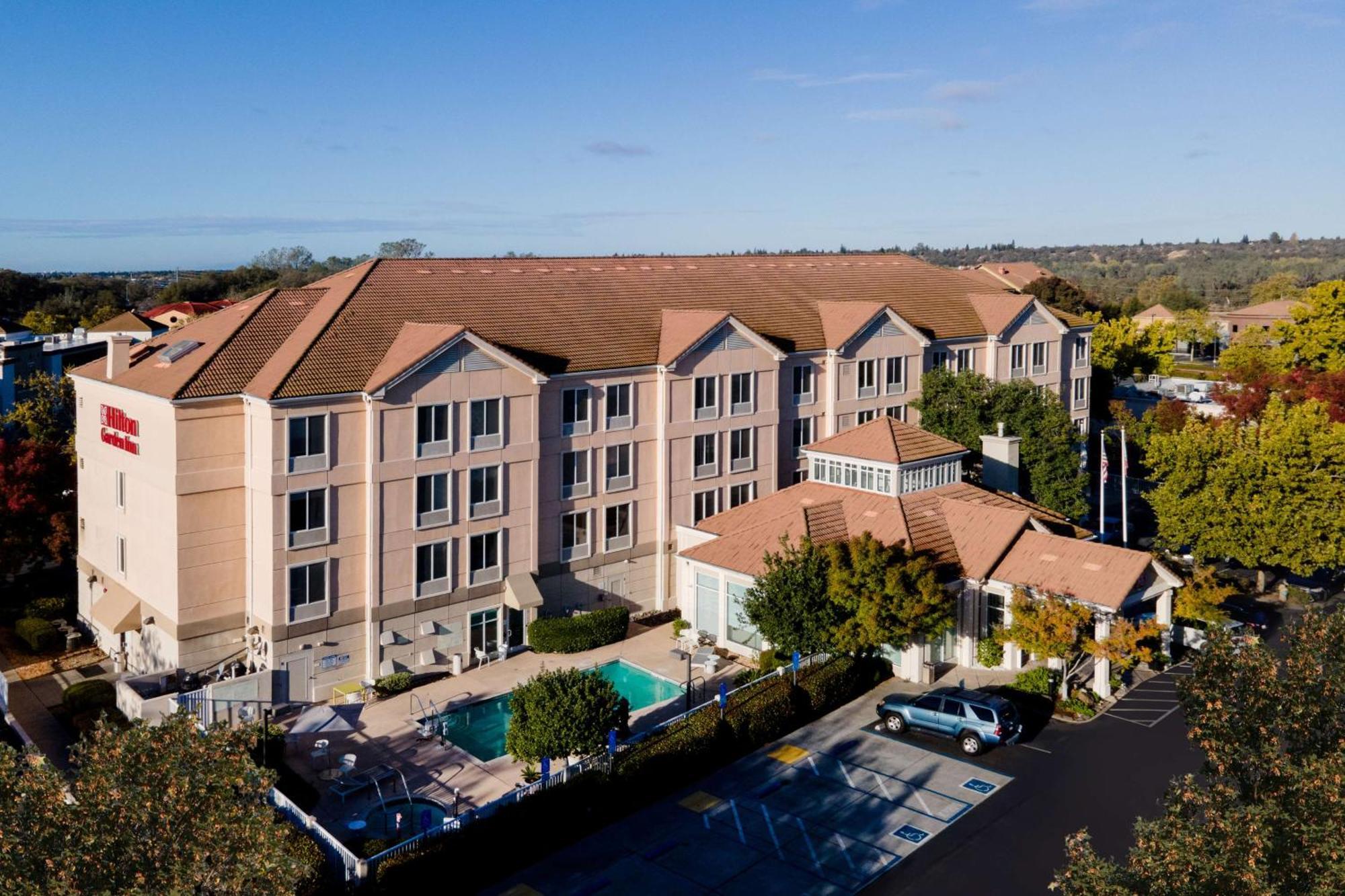 Hilton Garden Inn Folsom Exterior photo